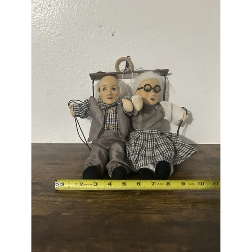 RARE Handmade Dolls Couple Holding Hands In Hanging Swing Vintage‎